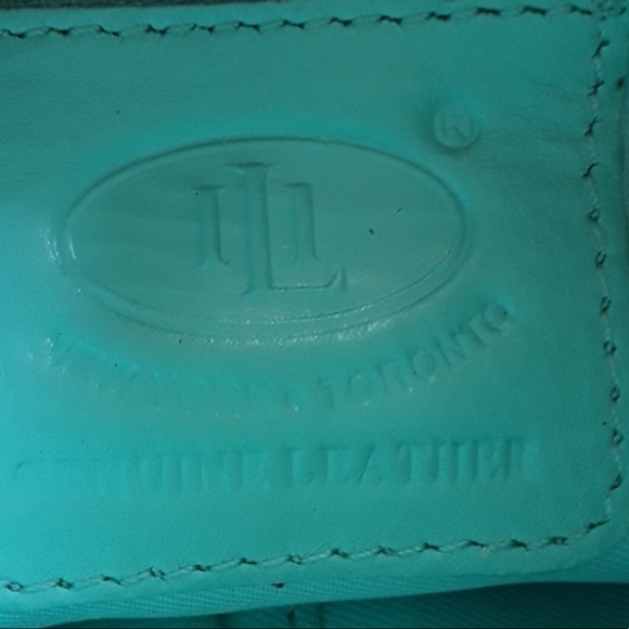 Genuine Leather Crossbody Bag - Picture 5 of 6